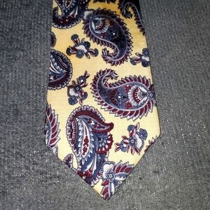 Pale Yellow Tie with Blue Paisley Pattern New